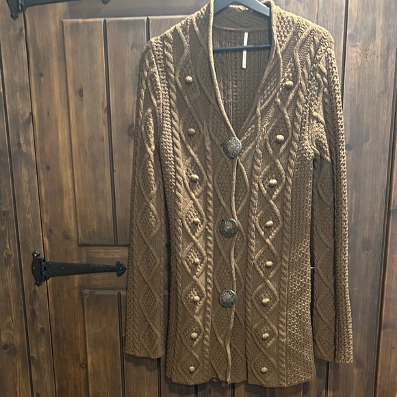 Free People cable and cobble green cardigan. - Picture 1 of 7